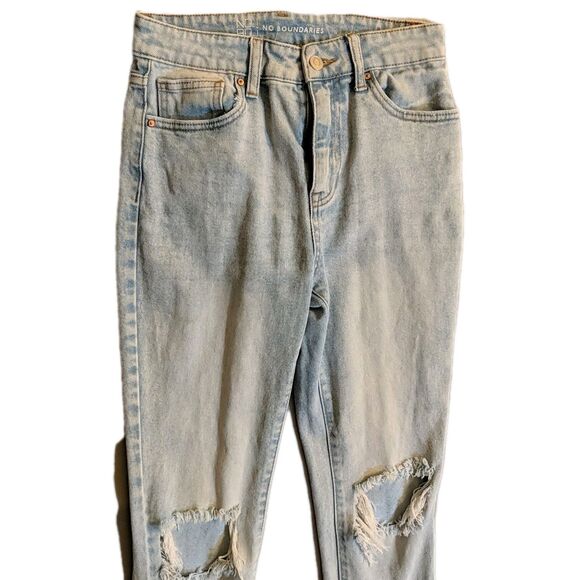 No Boundaries Jeans Juniors 3 Distressed White Wash Rips High Rise Blue Zip Fly - Picture 3 of 9